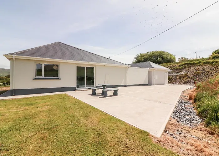 Holiday home Coolnaharragill Lower